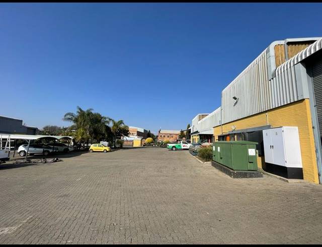 INDUSTRIAL PROPERTY TO RENT IN HENNOPSPARK